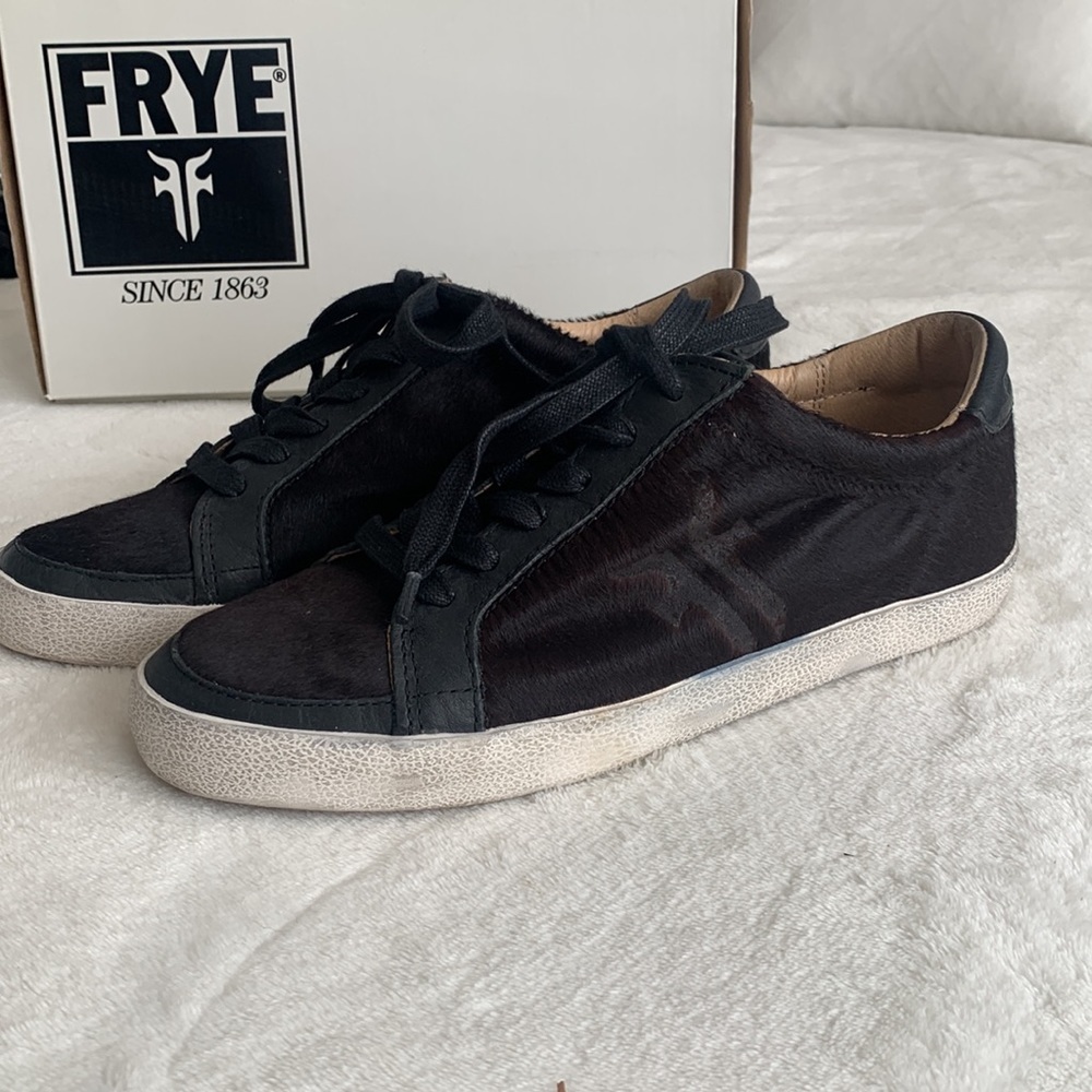 FRYE Dylan calf hair logo low lace sneakers distressed look sole black 8.5